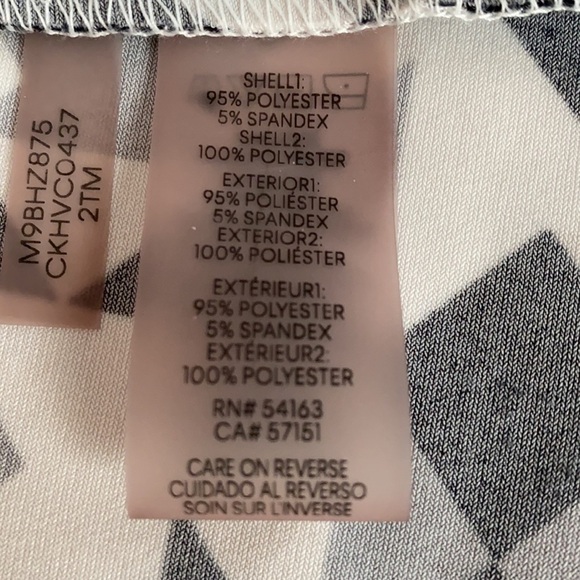 Calvin Klein V-neck top short sleeves. Size small. - Picture 7 of 9